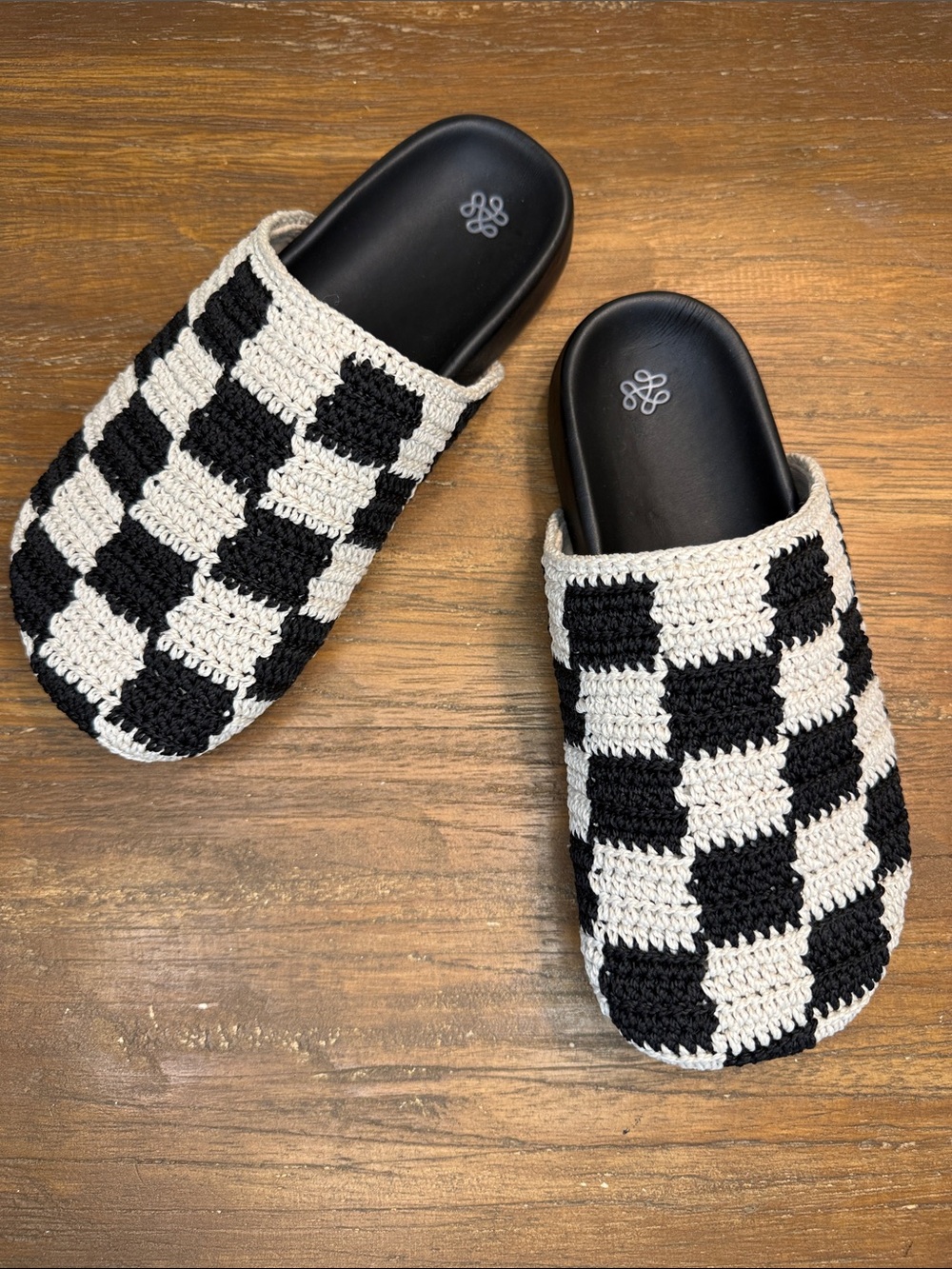 the sak Women’s Bolinas Crochet Clog